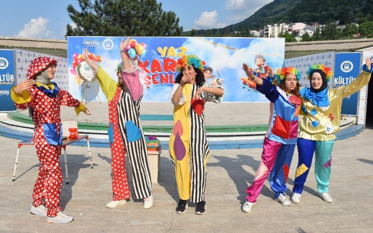 Bursa Yıldırımlı çocuklar doyasıya eğlendi Bursa Yıldırımlı çocuklar doyasıya eğlendi