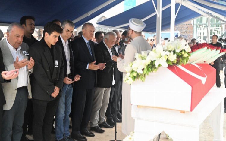 Gazeteci yazar Mehmet Barlas son yolculuğuna uğurlandı