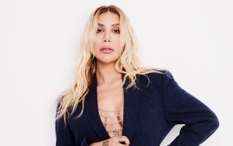 En çok dinlenen kadın sanatçı oldu