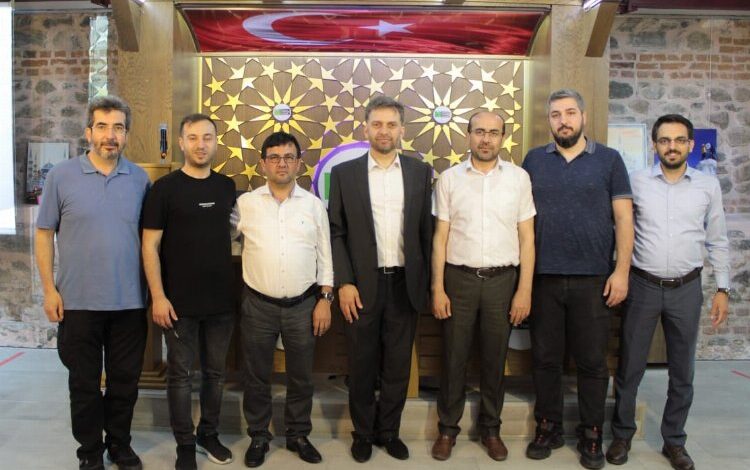 İMH Bursa’da Ali Yılmaz’a güven oyu İMH Bursa’da Ali Yılmaz’a güven oyu