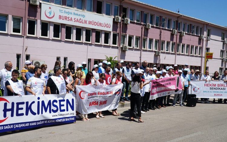 Bursa’da sağlıkçılar ‘krizin sorumlusu biz değiliz’ dedi Bursa’da sağlıkçılar ‘krizin sorumlusu biz değiliz’ dedi