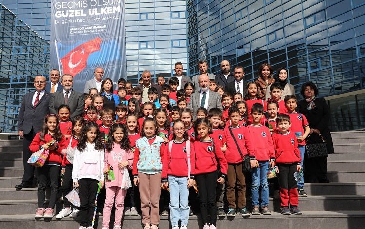 Ahmet Çolakbayrakdar minik yürekleri ağırladı