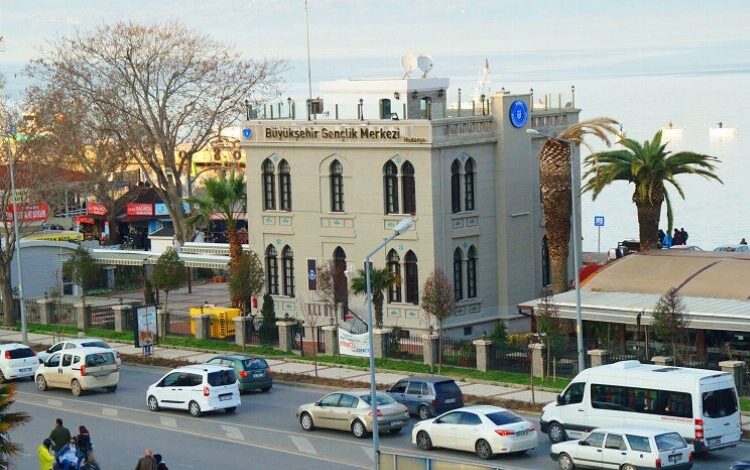 Deniz manzarası eşliğinde ders çalışma imkanı