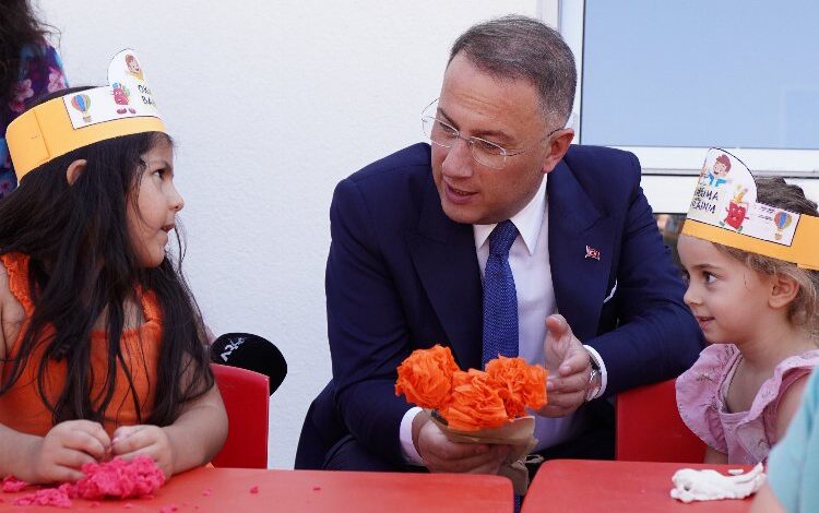 Minik öğrenciler Beylikdüzü’nde ilk gün yalnız bırakılmadı Minik öğrenciler Beylikdüzü’nde ilk gün yalnız bırakılmadı