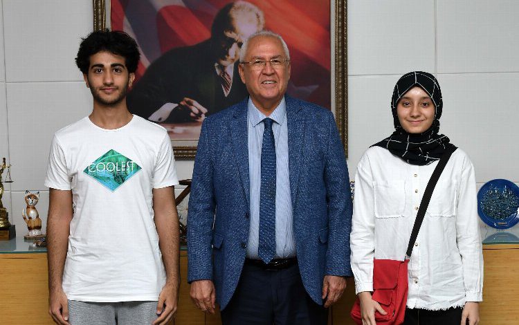 İzmir Karabağlar’ın gururlarından Başkan Selvitopu’na ziyaret