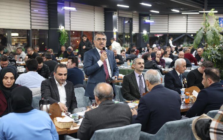 Çayırova’da şehit aileleri ve gazilerle buluşuldu