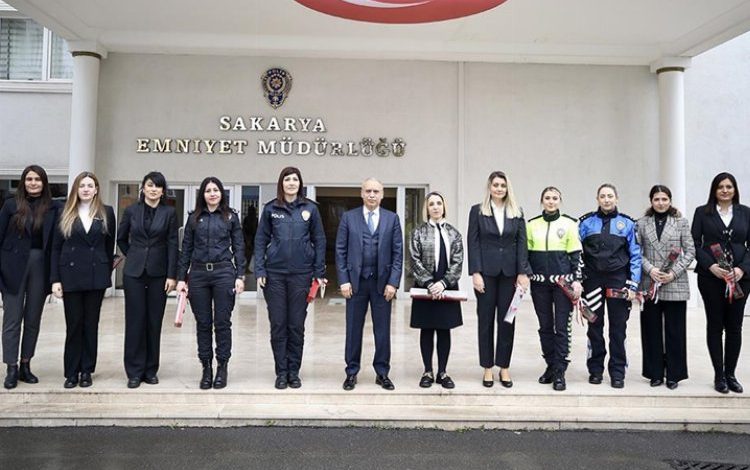 Sakarya’nın kadın Emniyet Müdürleri omuz omuza Sakarya’nın kadın Emniyet Müdürleri omuz omuza