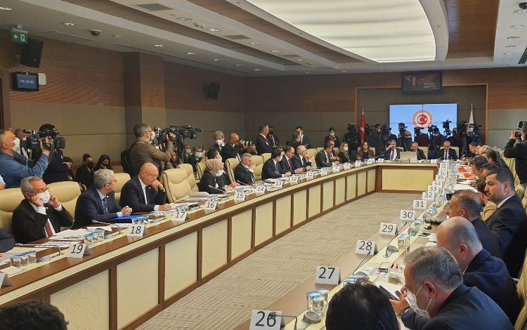 Seçim Kanunu teklifi komisyondan geçti