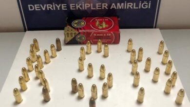 Dur ihtarına uymayan araçta çok sayıda mermi ele geçirildi