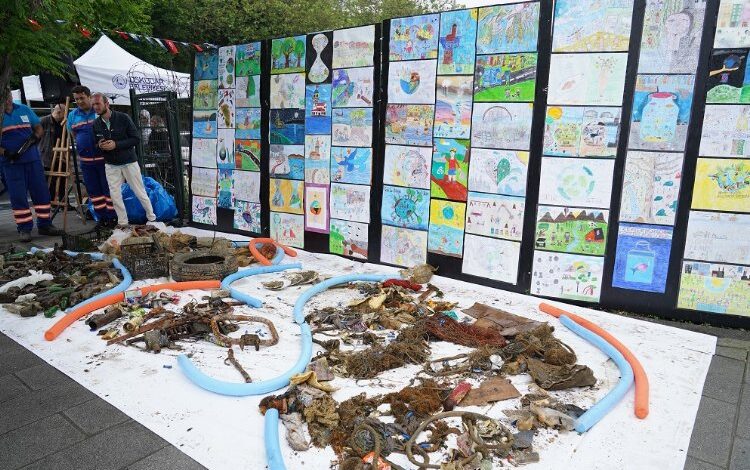 Kız Kulesi ve Salacak sahilinde deniz dip temizliği