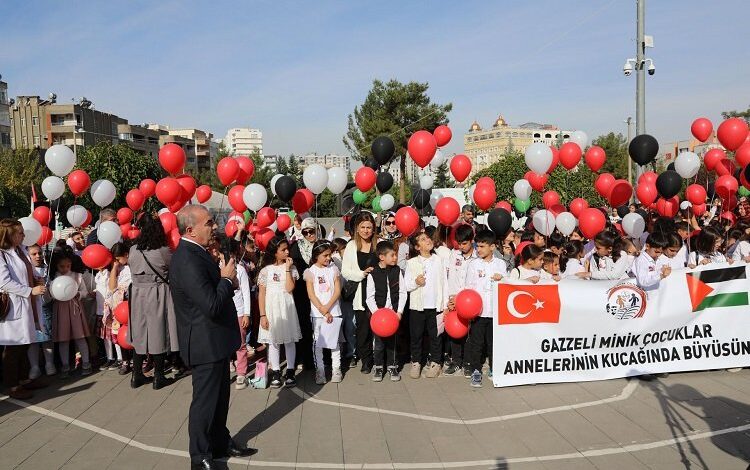 Balonlar Filistinli çocuklar için