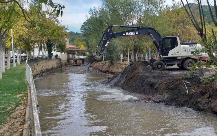 Manisa Demirci’de Ilıca Deresi kışa hazırlanıyor