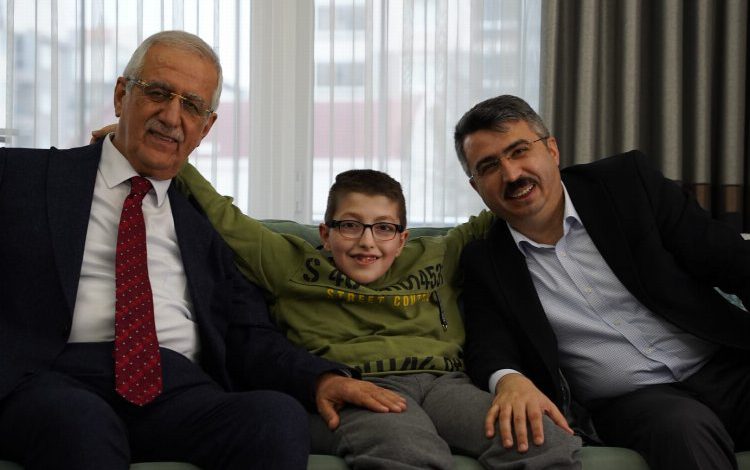 Bursa Yıldırım’da Başkan Yılmaz, ev ziyaretlerine devam ediyor