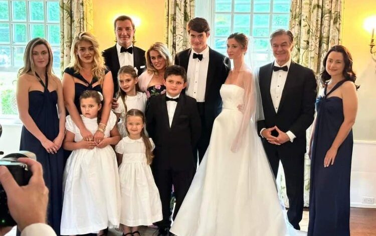 Dünyaca ünlü doktor Mehmet Öz’ün oğlu dünyaevine girdi Dünyaca ünlü doktor Mehmet Öz’ün oğlu dünyaevine girdi