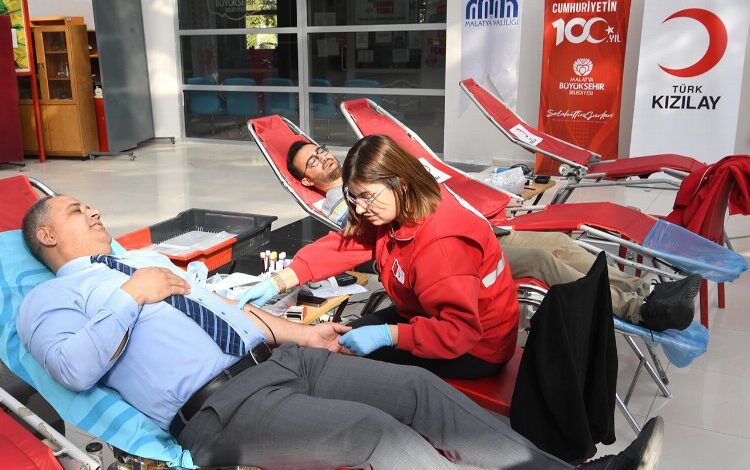 Cumhuriyetin 100. yılında Malatya’da hedef ‘1923 Kan Bağışı’ Cumhuriyetin 100. yılında Malatya’da hedef ‘1923 Kan Bağışı’
