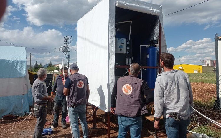 Afet bölgesinde ‘temiz su’ sorunu sürüyor Afet bölgesinde ‘temiz su’ sorunu sürüyor