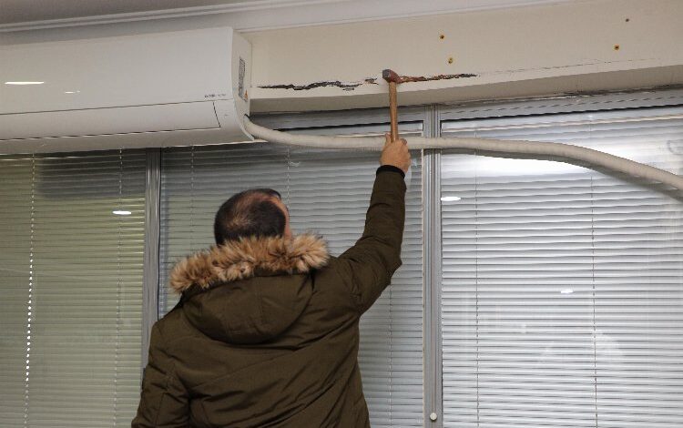 Son depremde çatlakların oluştuğu Mudanya Belediye binasında inceleme başladı Son depremde çatlakların oluştuğu Mudanya Belediye binasında inceleme başladı