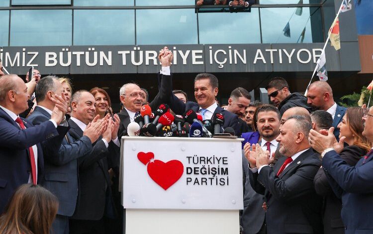 Kılıçdaroğlu’ndan iki partiye daha ziyaret Kılıçdaroğlu’ndan iki partiye daha ziyaret