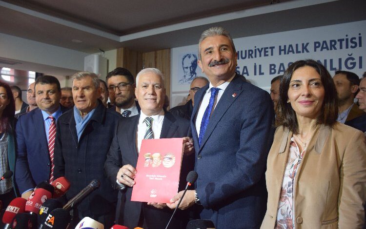 Bursa’da Bozbey heyecanı sokağa taştı