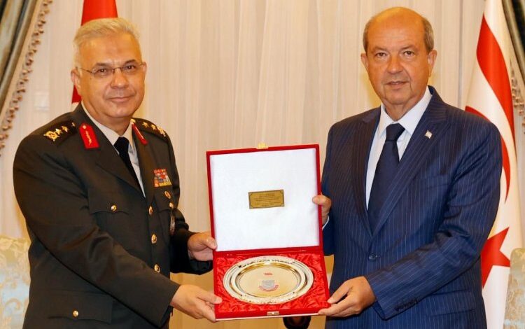 KKTC’de Türk Barış Kuvvetleri’nden Cumhurbaşkanı Tatart’a ziyaret