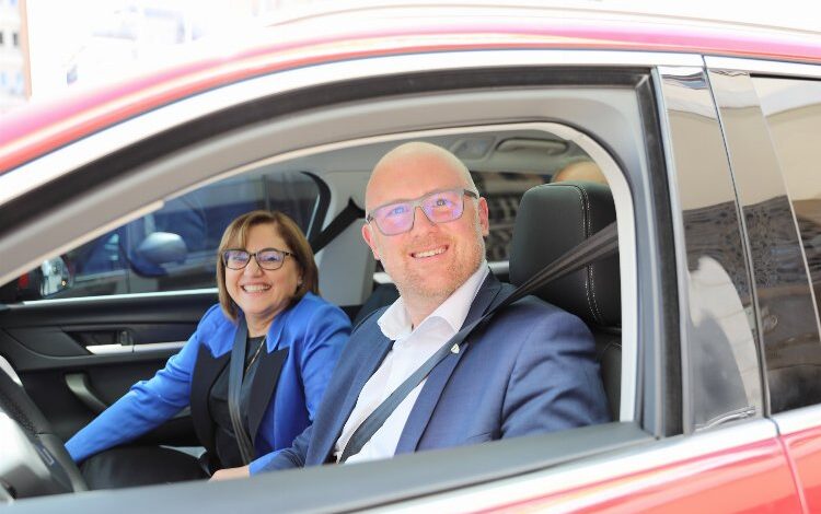 Alman başkan Togg’u Gaziantep’te test etti Alman başkan Togg’u Gaziantep’te test etti