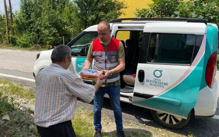 İhtiyaç sahibi vatandaşlara kurban eti İhtiyaç sahibi vatandaşlara kurban eti