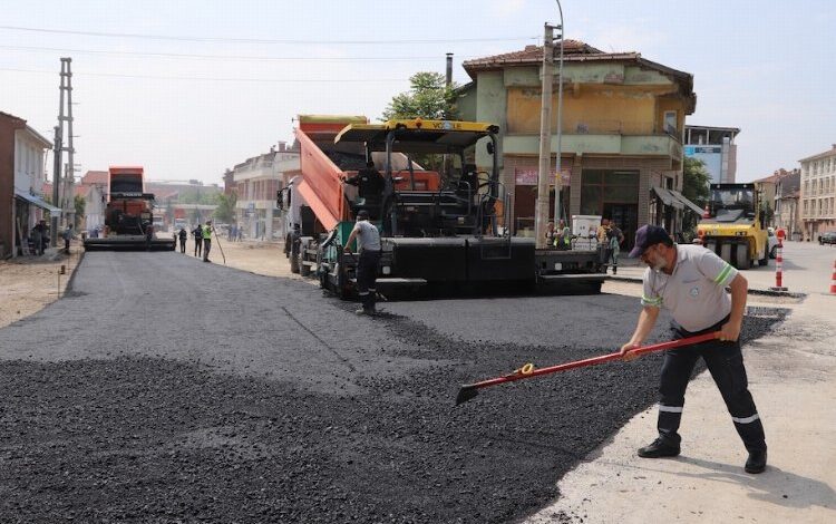 Seçim çalışmaları start verdi! Asfaltsız sokak kalmayacak Seçim çalışmaları start verdi! Asfaltsız sokak kalmayacak