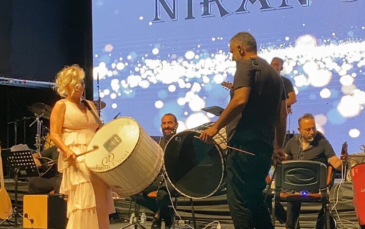 Düzce’de Niran Ünsal coşkusu Düzce’de Niran Ünsal coşkusu