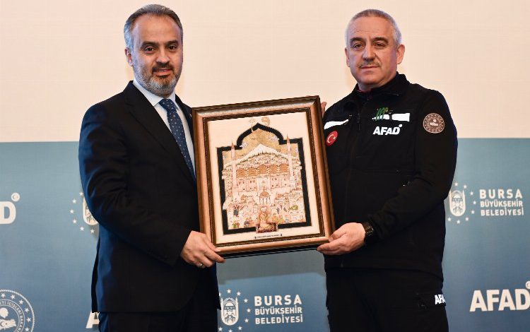 Bursa’da deprem gerçeği masaya yatırıldı Bursa’da deprem gerçeği masaya yatırıldı