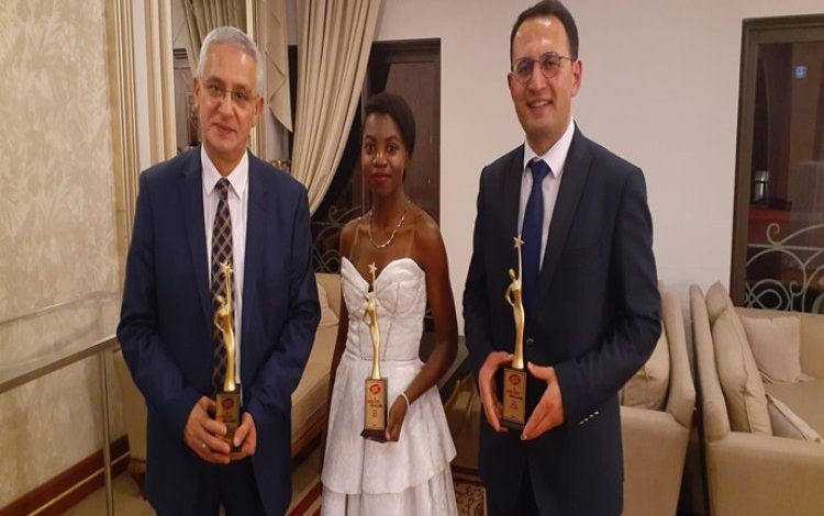 Afyon 2021 En’leri plaketlerini aldı Afyon 2021 En’leri plaketlerini aldı