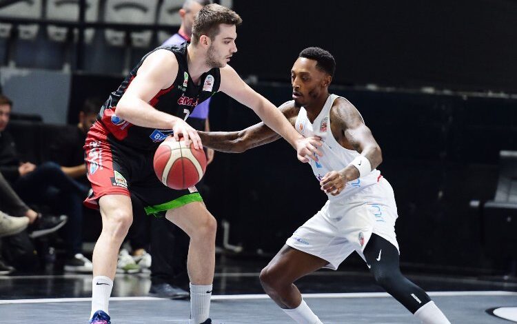 Bursa Gemlik’te potada kıyasıya mücadele