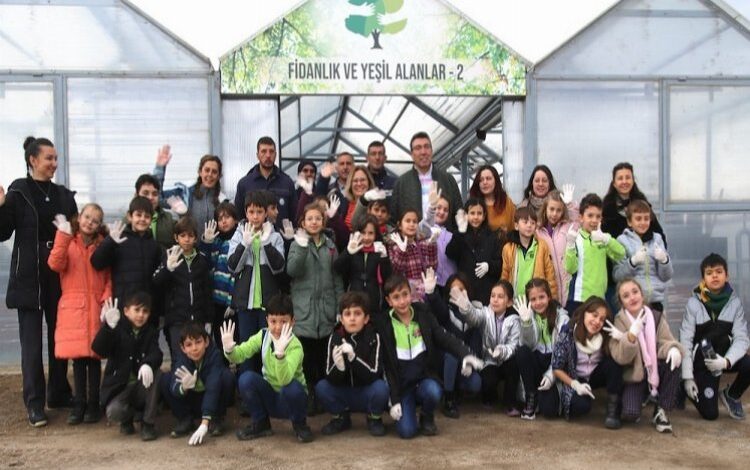 Eskişehirli miniklerden ‘Doğayı Saran Eller’ etkinliği