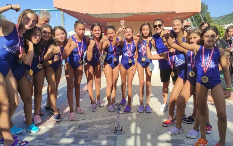 İzmir’in kızlarının bileği bükülmedi