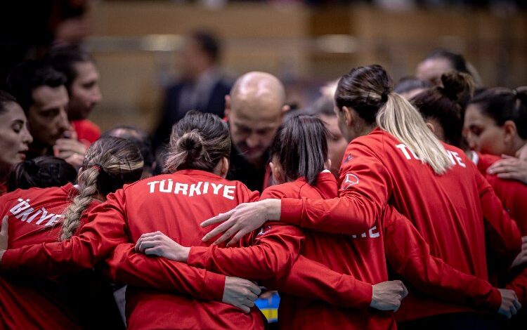 A Milli Kadınlar Sırbistan’a hazırlanıyor A Milli Kadınlar Sırbistan’a hazırlanıyor