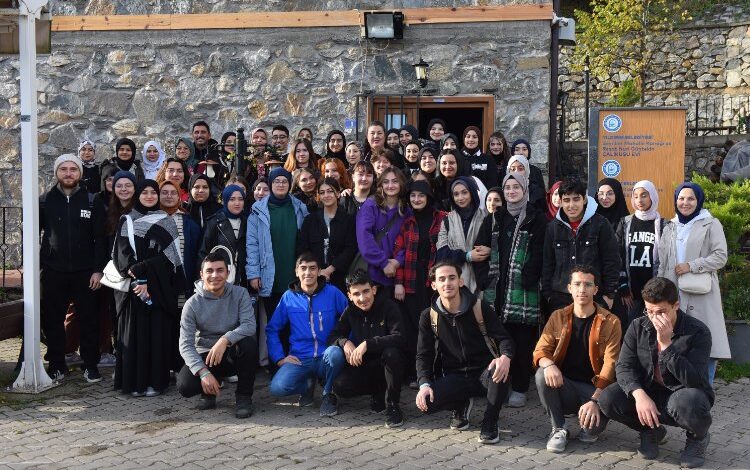 Bursa Yıldırım’da gençler doğa için yürüdü Bursa Yıldırım’da gençler doğa için yürüdü