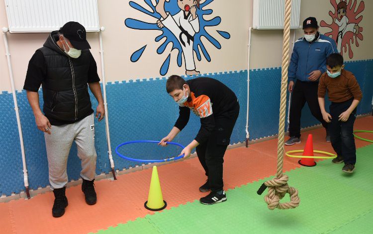 Bursa’da 57 okulda mini spor salonları oluşturuldu Bursa’da 57 okulda mini spor salonları oluşturuldu