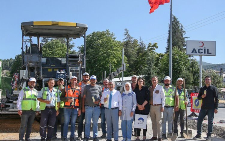 Kütahya’da personeli serinleten ikram Kütahya’da personeli serinleten ikram