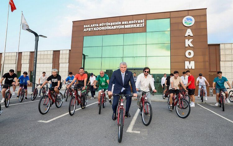 Sakarya’da genç sporcularına bisiklet ödülü Sakarya’da genç sporcularına bisiklet ödülü