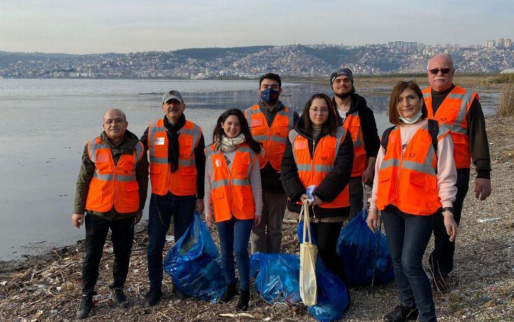 Kocaeli İzmit Kent Konseyi, çevre temizliğine dikkat çekti Kocaeli İzmit Kent Konseyi, çevre temizliğine dikkat çekti