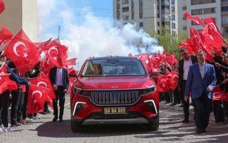Sivas’ta Bilişim Lisesi’nde ‘Togg’ coşkusu