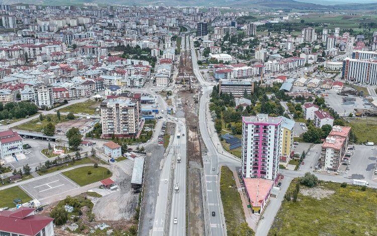 Köprülü kavşakta sona doğru Köprülü kavşakta sona doğru