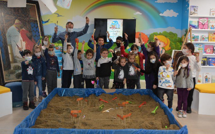 Muğla’da küçük arkeologlar Osman Hamdi Bey’in izinde Muğla’da küçük arkeologlar Osman Hamdi Bey’in izinde