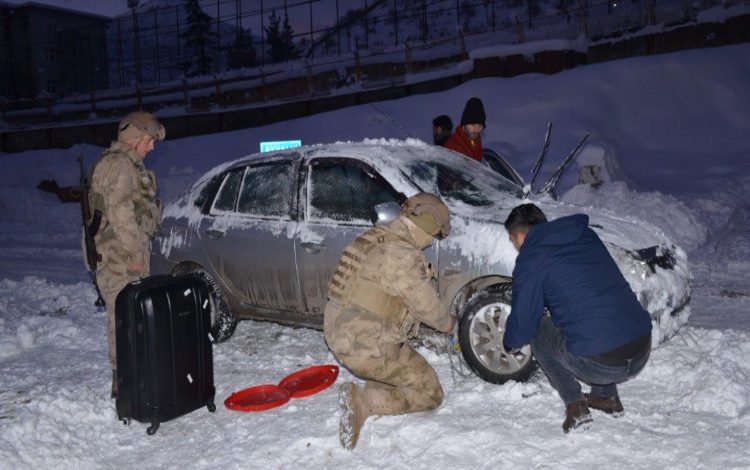 Şırnak’ta -16 derecede imdada yetişti!