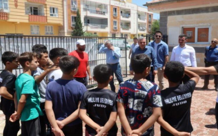 Beyazgül gençleri yüzme havuzlarına davet etti Beyazgül gençleri yüzme havuzlarına davet etti