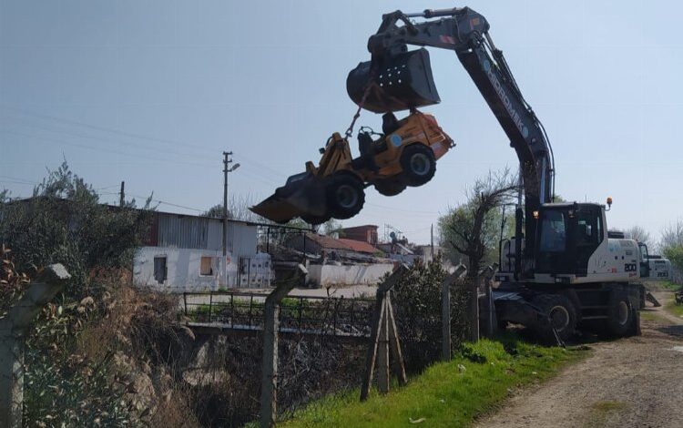 MASKİ dere temizliklerini sürdürüyor MASKİ dere temizliklerini sürdürüyor