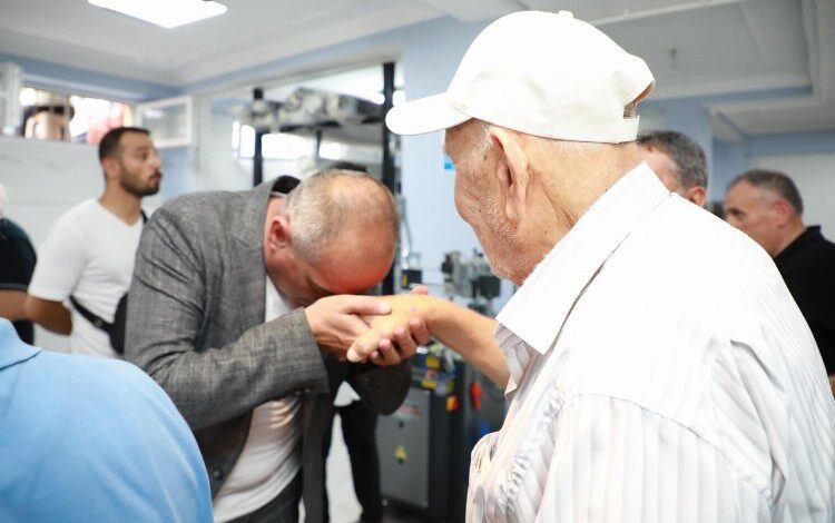 Bursa Gemlik’te yaşlıların hayatlarını kolaylaştırmaya devam