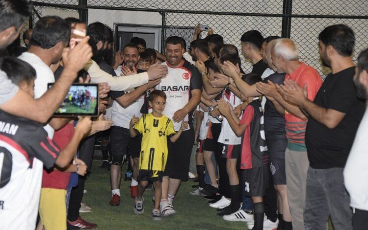 Bingöl’de 11 Evler Köyü turnuvanın şampiyonu oldu