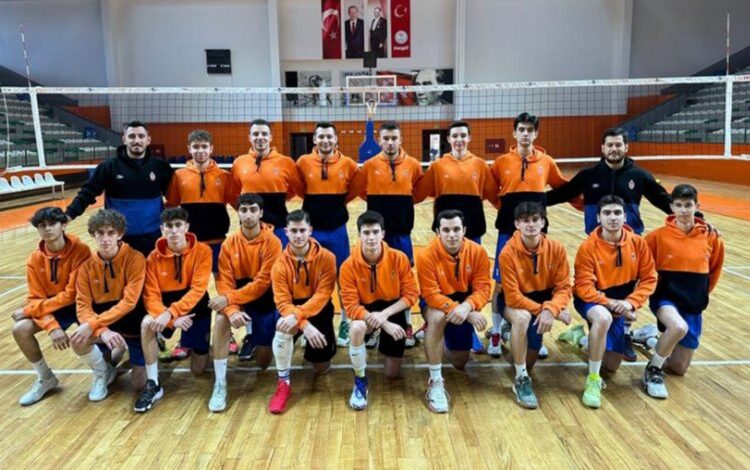 Bursa İnegöl’de ‘Parkenin Prensleri’ sahaya iniyor Bursa İnegöl’de ‘Parkenin Prensleri’ sahaya iniyor