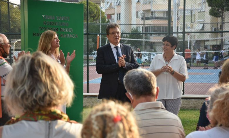 Balıkesir Edremit’ten Hayrettin Karaca vefası Balıkesir Edremit’ten Hayrettin Karaca vefası