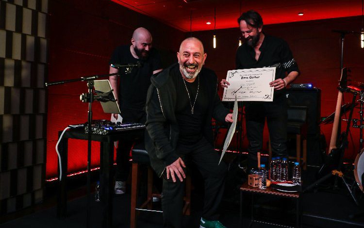 Cem Yılmaz herkesi kahkahaya boğdu!